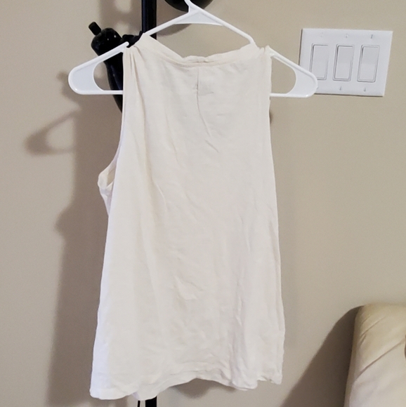 Cream V-neck Tank - Picture 2 of 2